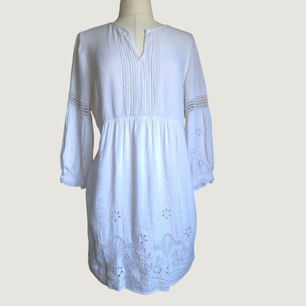 Tommy Bahama Eyelet Linen Dress Womens Medium White very good Boho Beach